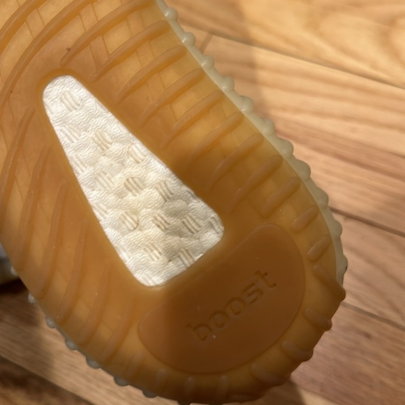 Yeezy Boost 350 V2 Sesame - Picture 8 of 9